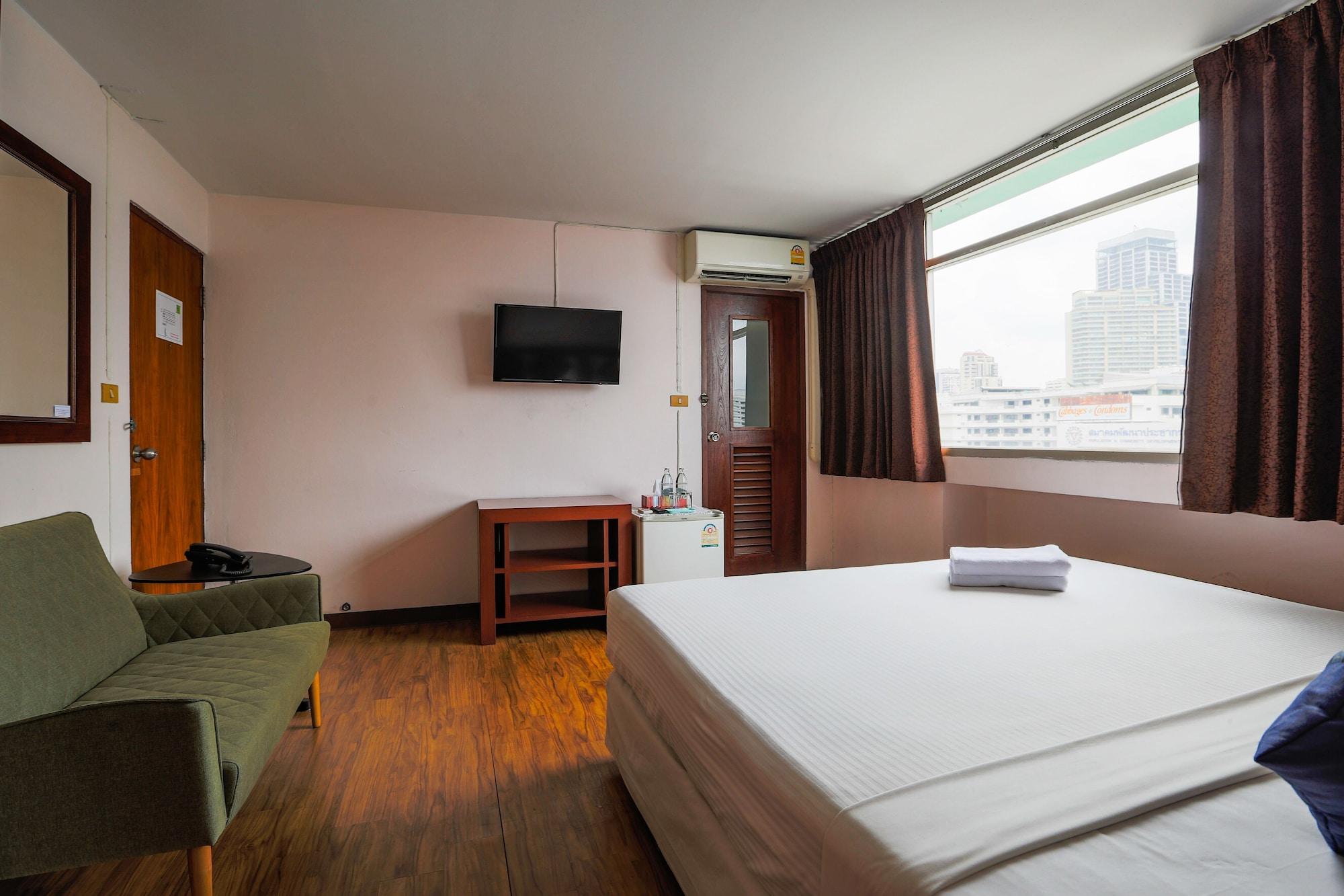 Ruamchitt Travelodge Бангкок Экстерьер фото