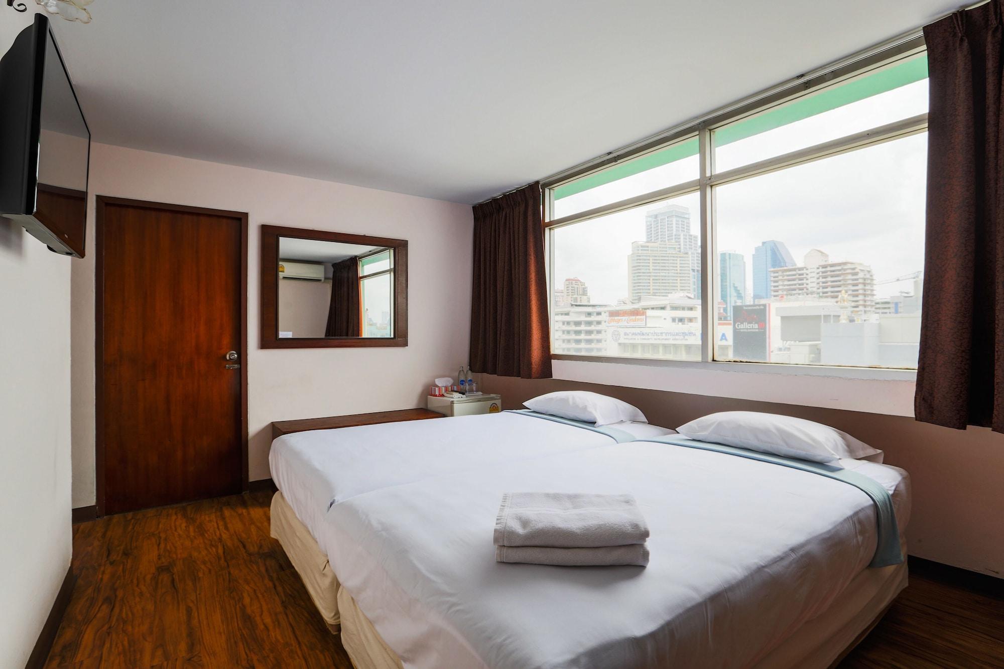 Ruamchitt Travelodge Бангкок Экстерьер фото
