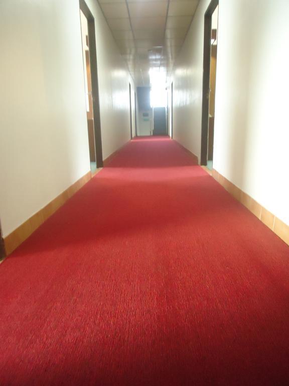 Ruamchitt Travelodge Бангкок Экстерьер фото