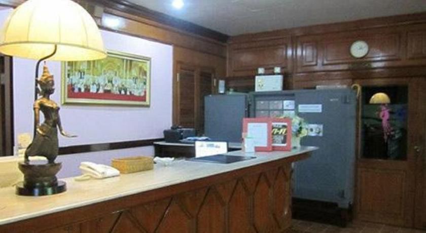 Ruamchitt Travelodge Бангкок Экстерьер фото