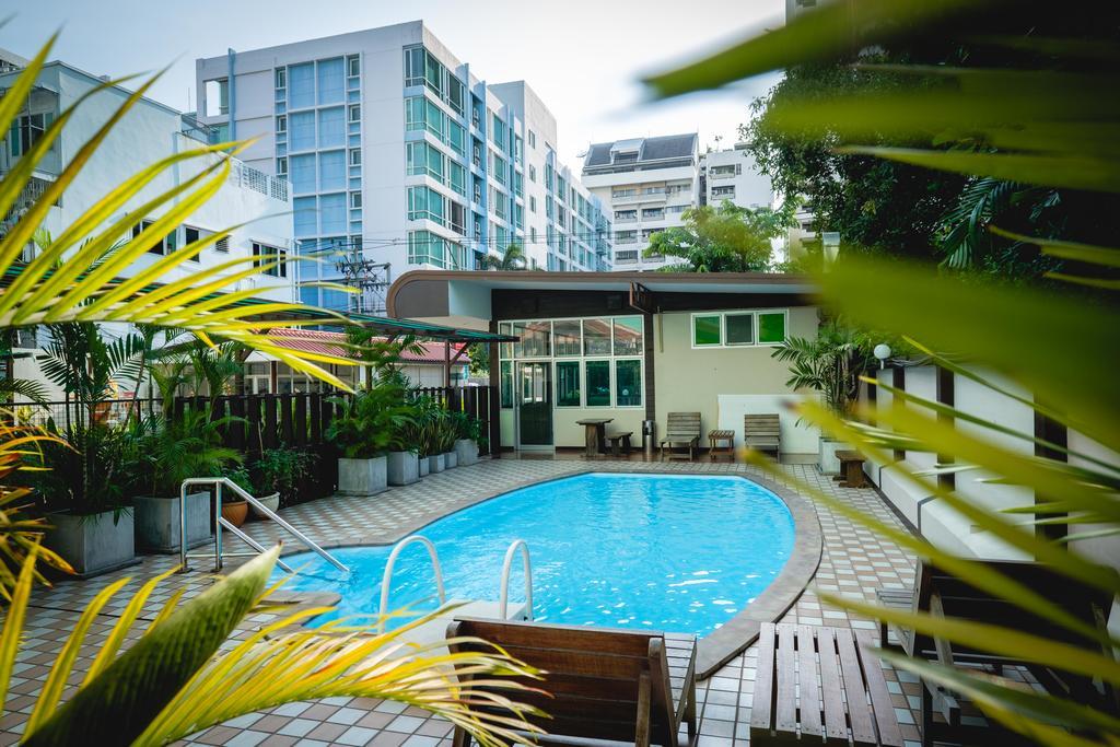 Ruamchitt Travelodge Бангкок Экстерьер фото