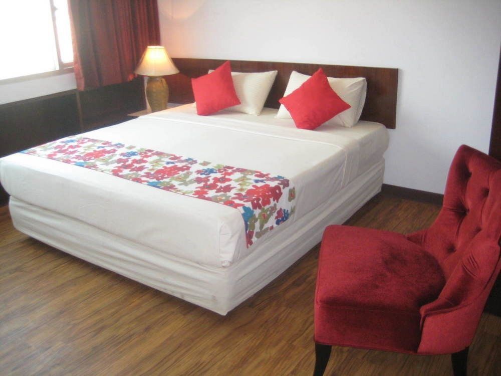 Ruamchitt Travelodge Бангкок Экстерьер фото